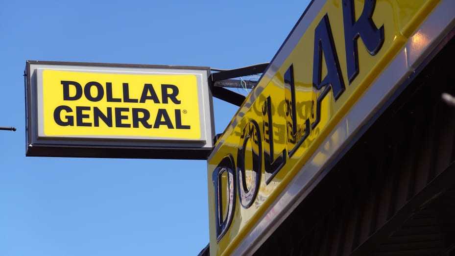 Dollar General $DG Stock Tanks as Weak Outlook Highlights Cash-Strapped Customers: