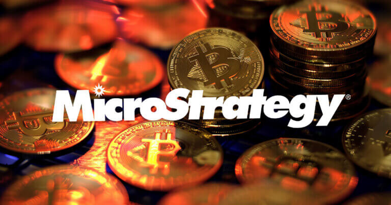 Analysts predict that #MicroStrategy’s stock $MSTR could surge by 64% due to its substantial Bitcoin investment strategy.